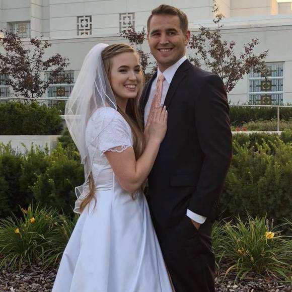 Meet your Posher, Carly - Picture 1 of 1